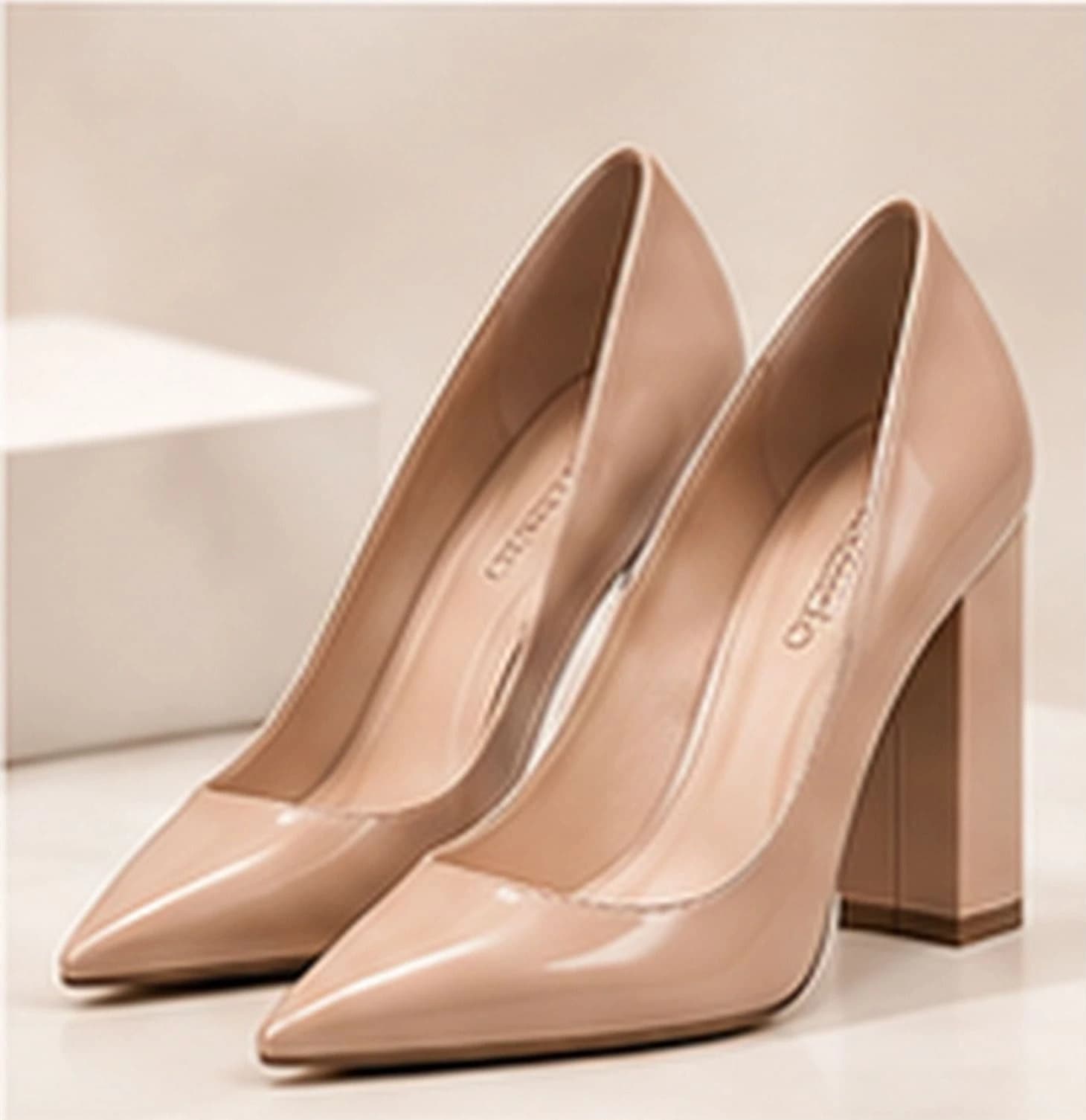 Valencia Block-Heel Pump in Nude