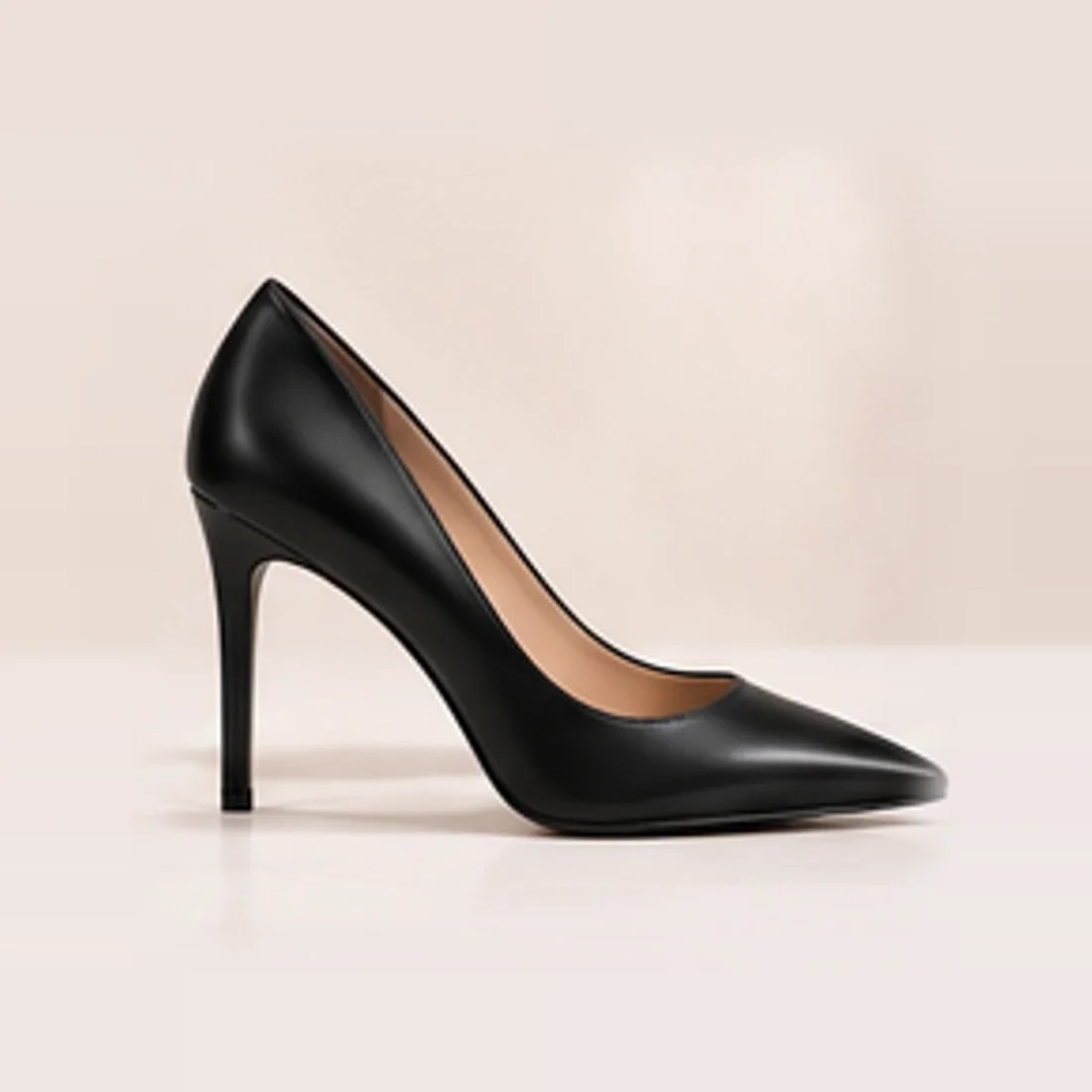 Aurelia Pointed Pump, from the side